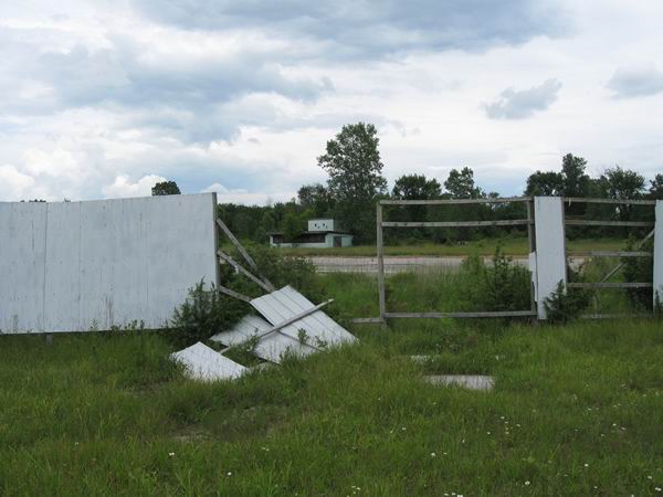 Maple City Drive-In Theatre - Summer 2013